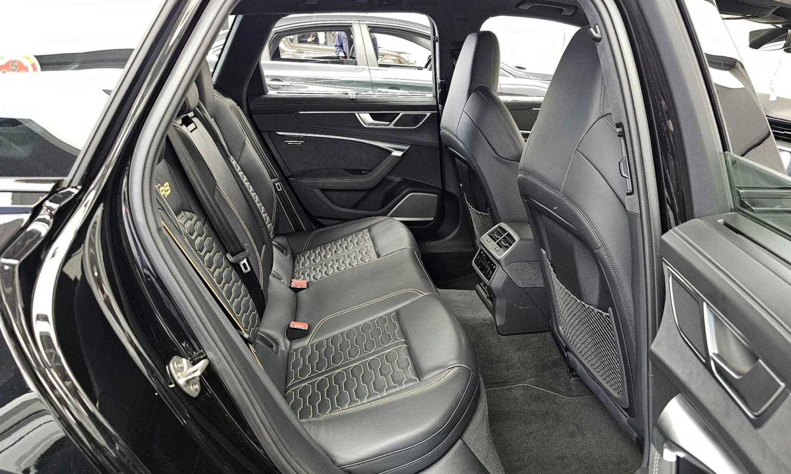 Audi Rs6, снимка 12 - Автомобили и джипове - 54701386