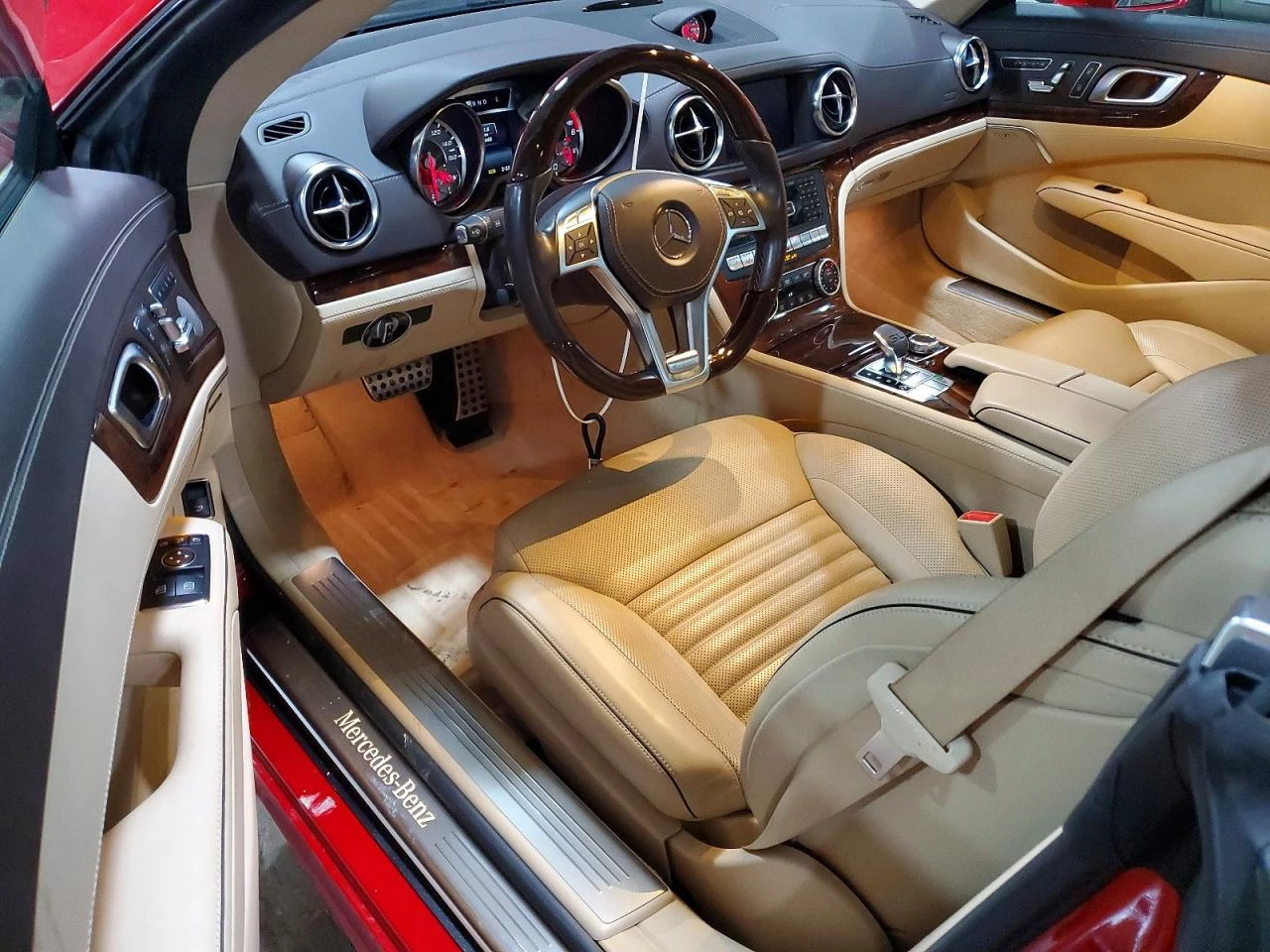 Mercedes-Benz SL 500 550* КОЖА* ПОДГРЕВ* ОБДУХВАНЕ* ПАНОРАМА, снимка 9 - Автомобили и джипове - 54831100