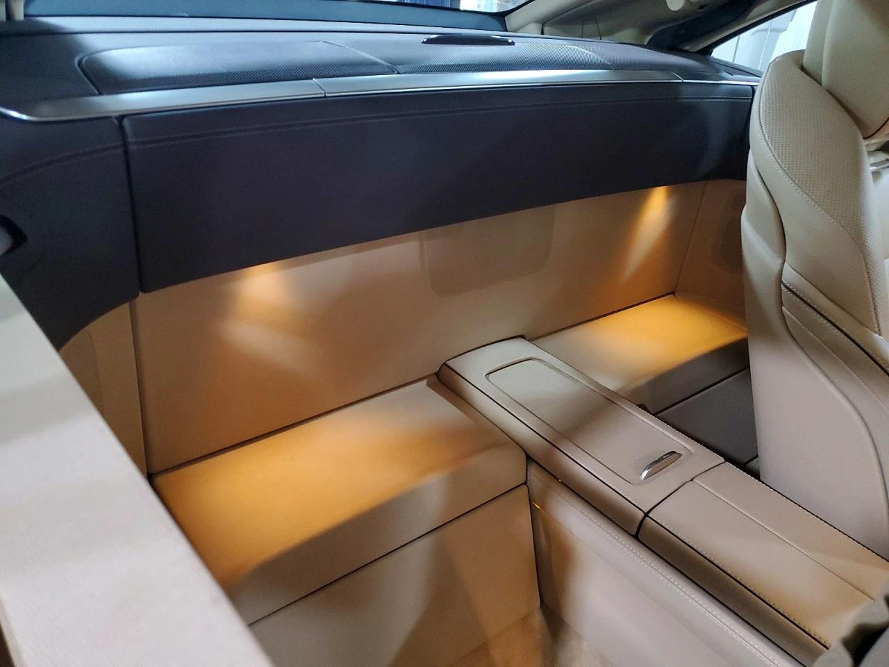 Mercedes-Benz SL 500 550* КОЖА* ПОДГРЕВ* ОБДУХВАНЕ* ПАНОРАМА, снимка 11 - Автомобили и джипове - 54831100