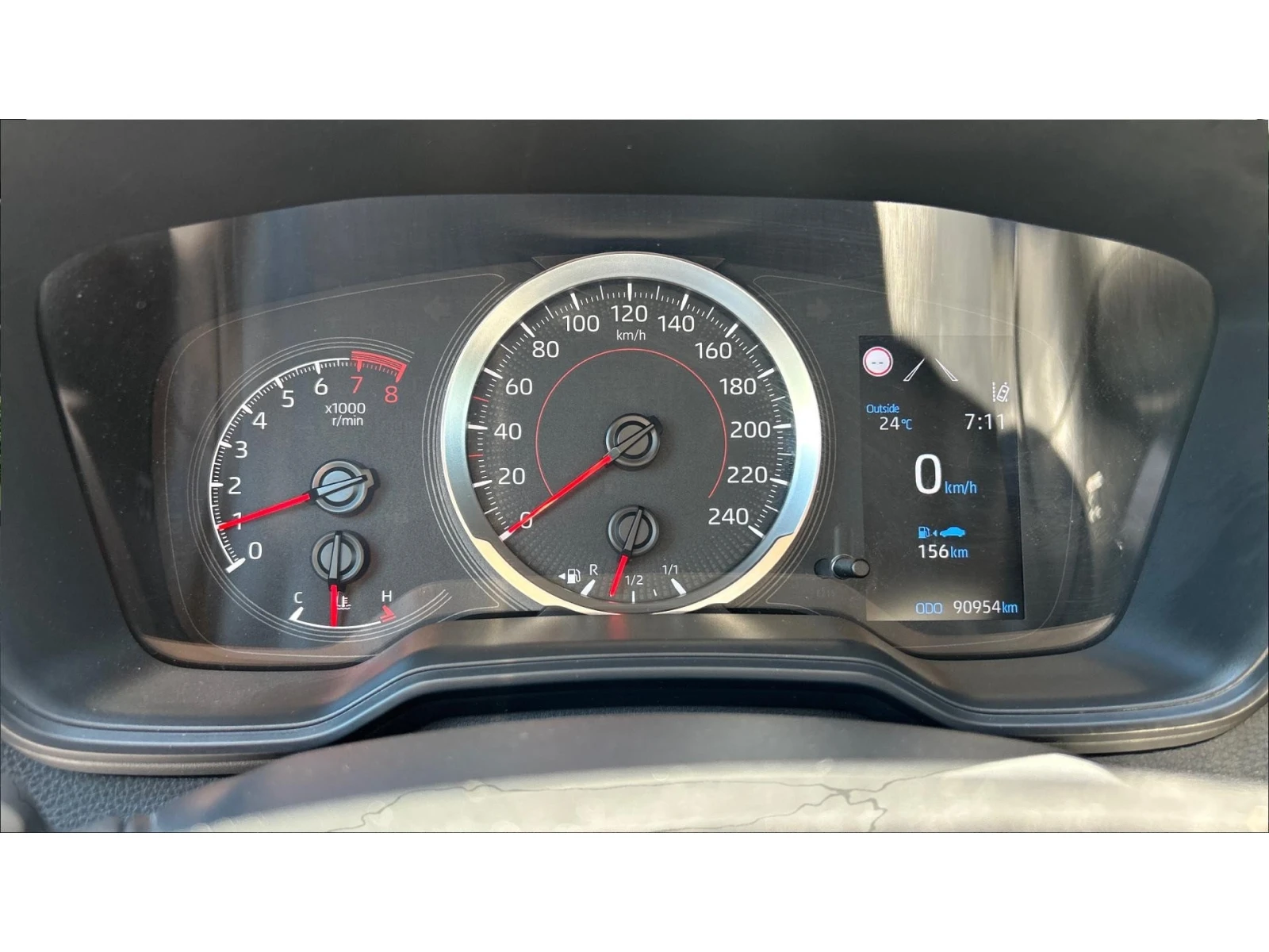 Toyota Corolla 1.5i M/T, Месечна вноска от 195  , снимка 14 - Автомобили и джипове - 54915846