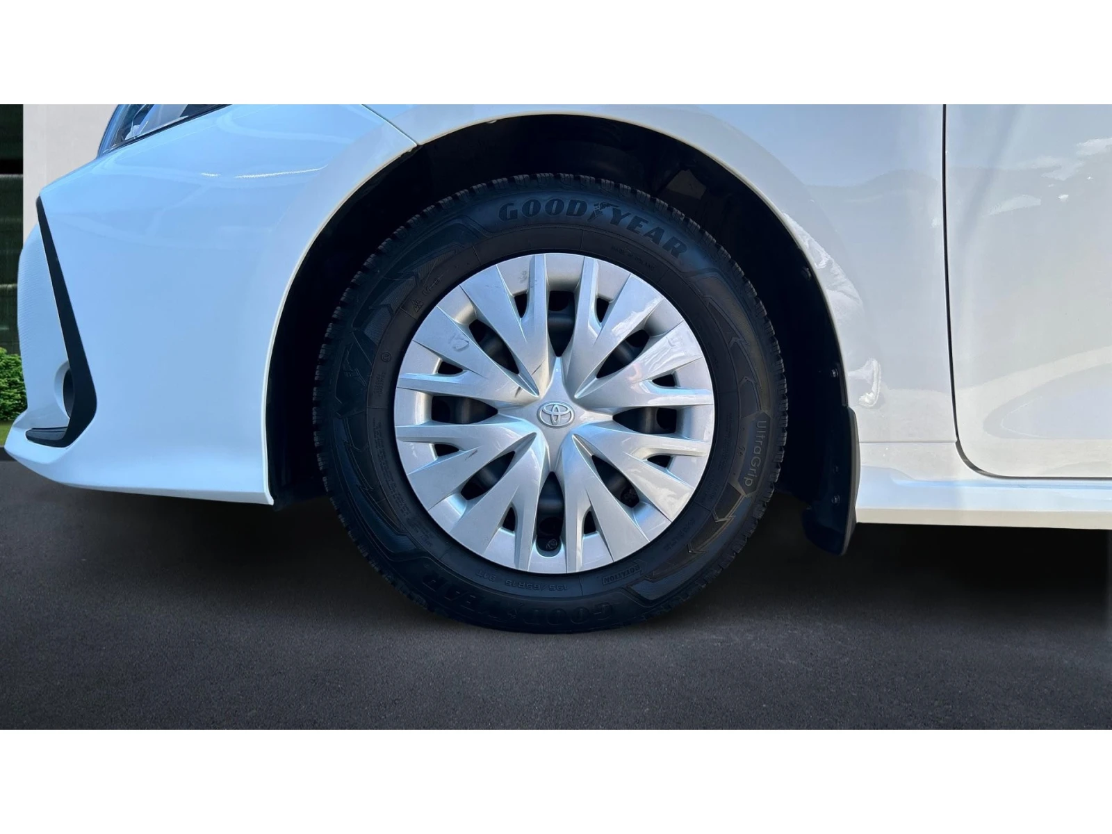 Toyota Corolla 1.5i M/T, Месечна вноска от 195  , снимка 16 - Автомобили и джипове - 54915846