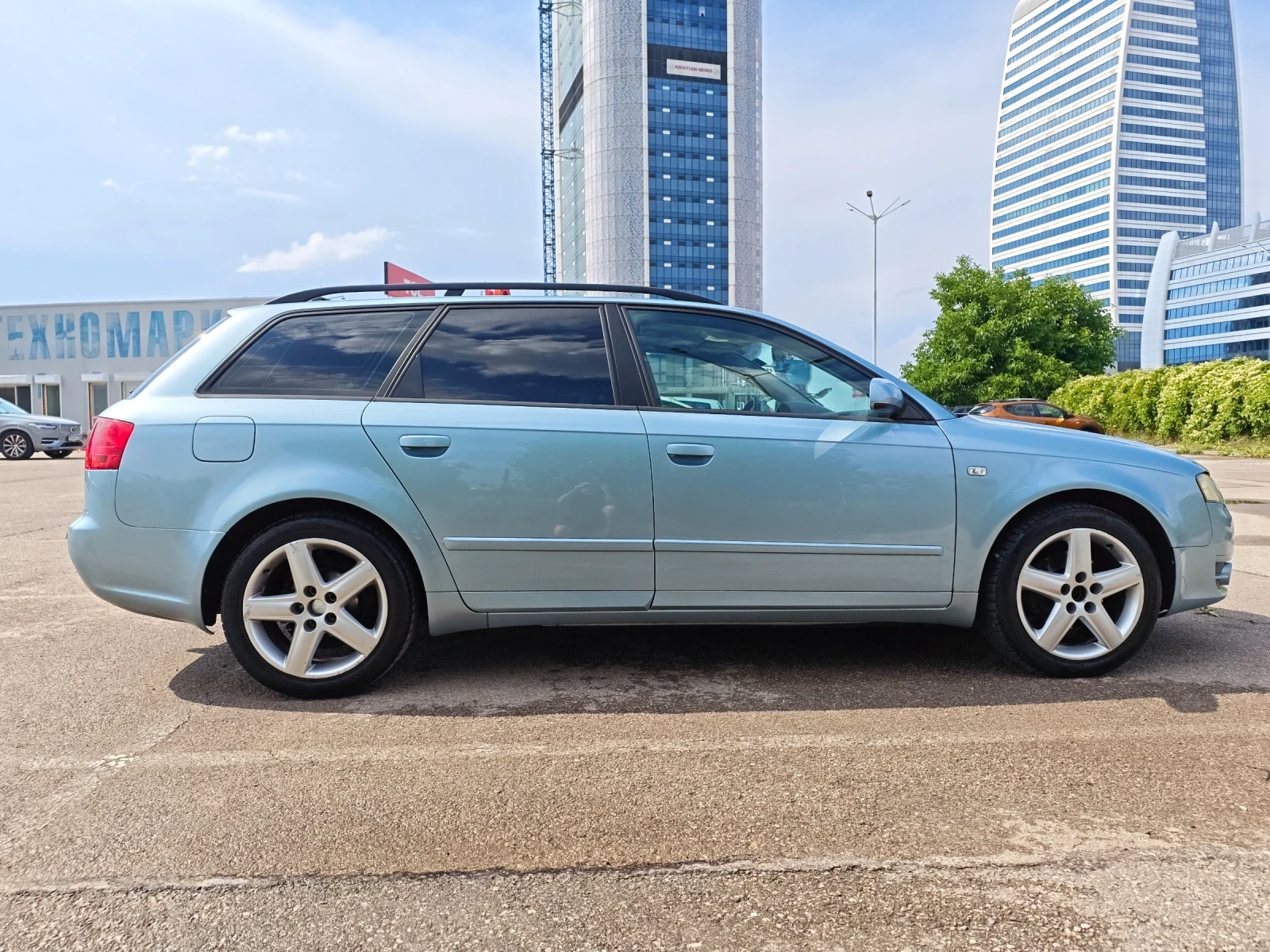 Audi A4, снимка 6 - Автомобили и джипове - 55426618
