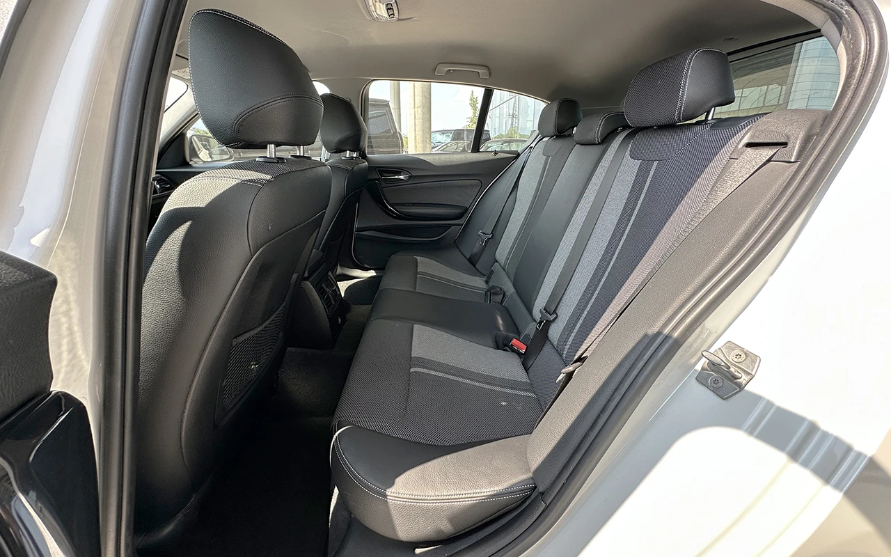 BMW 118 d Urban Line, снимка 7 - Автомобили и джипове - 55947920