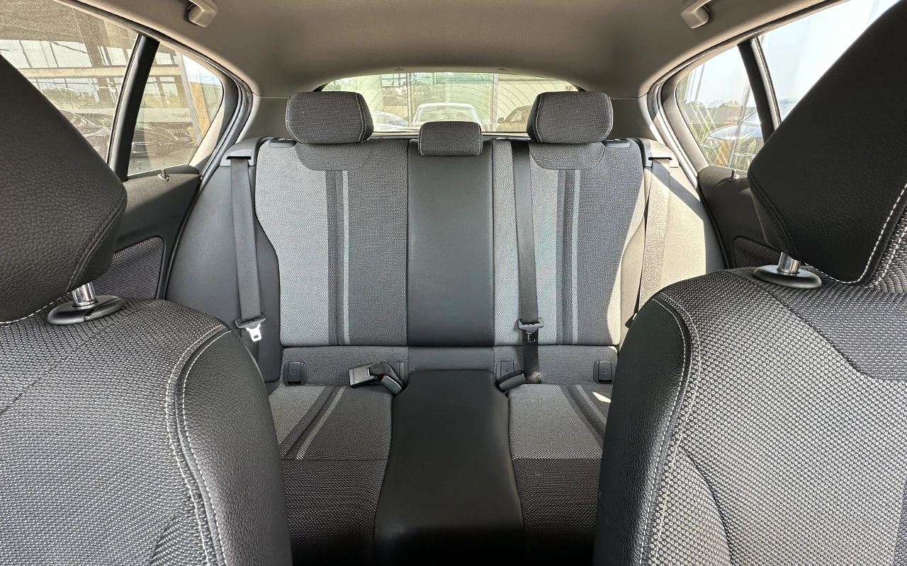 BMW 118 d Urban Line, снимка 8 - Автомобили и джипове - 55947920