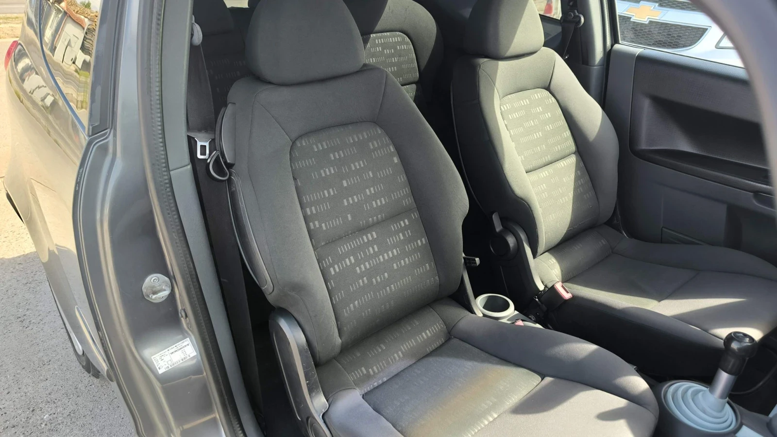 Mitsubishi Colt 1.3i, снимка 8 - Автомобили и джипове - 56224123