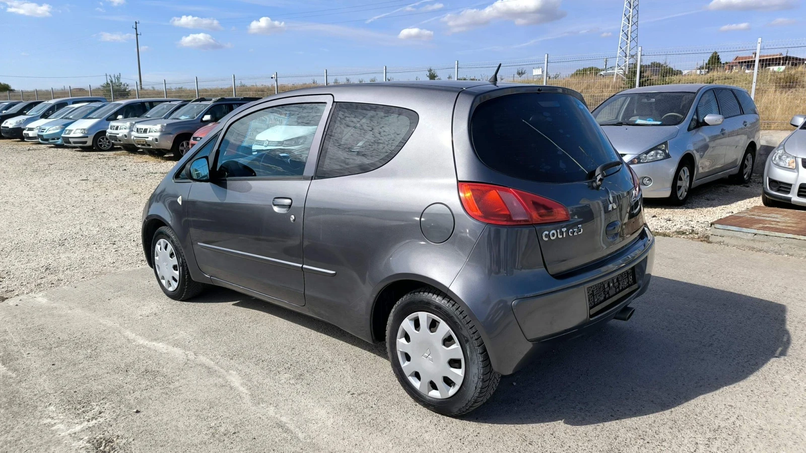 Mitsubishi Colt 1.3i, снимка 6 - Автомобили и джипове - 56224123