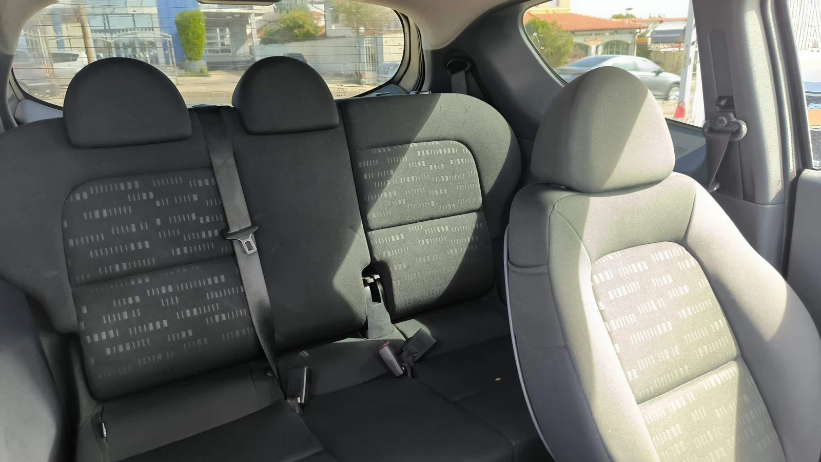 Mitsubishi Colt 1.3i, снимка 9 - Автомобили и джипове - 56224123