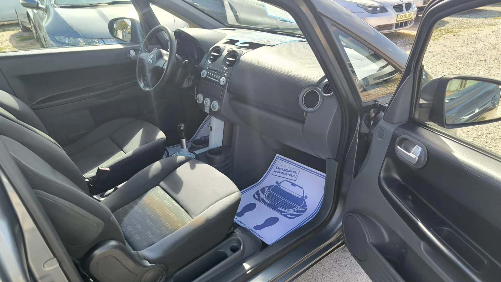 Mitsubishi Colt 1.3i, снимка 7 - Автомобили и джипове - 56224123