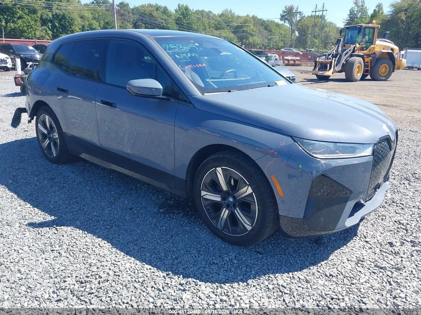 BMW iX xDrive50