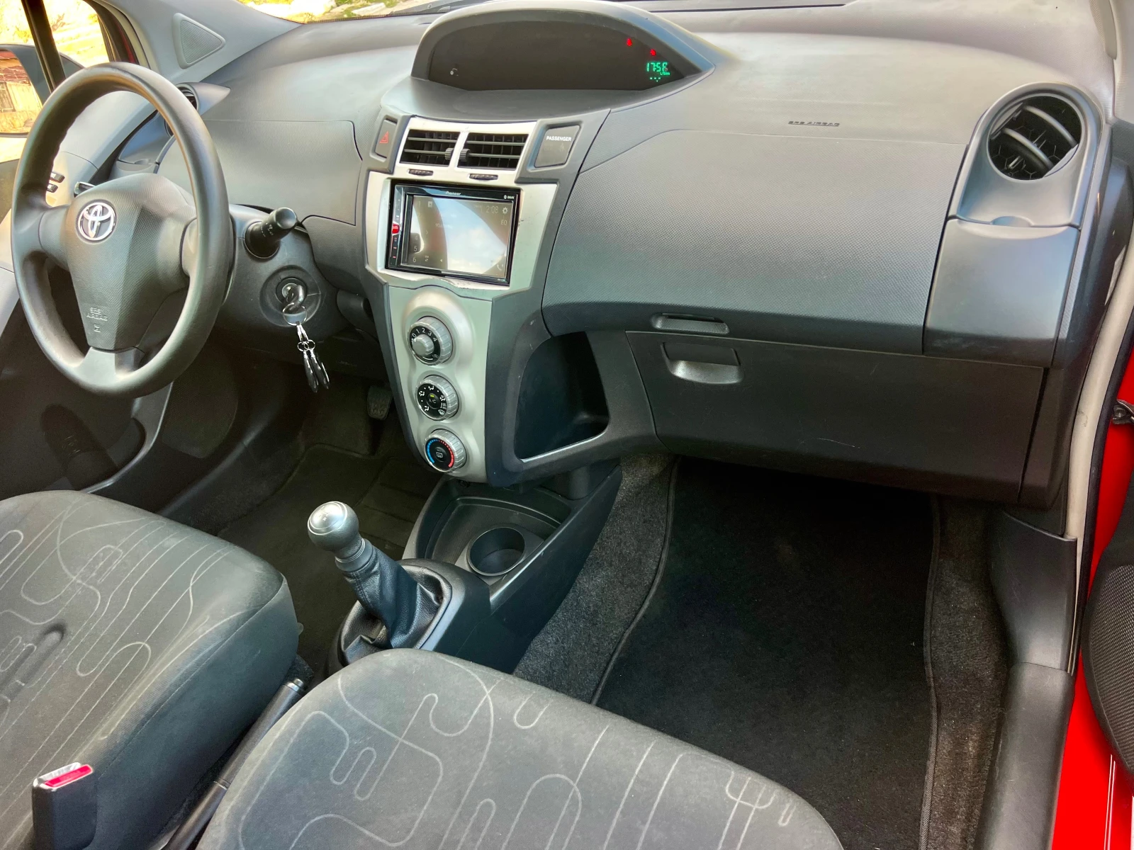 Toyota Yaris 1.0VVT-i NAVI/KLIMATIK/UNIKAT | Mobile.bg � ����������� 13