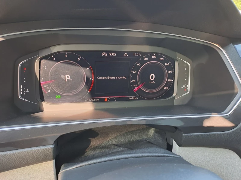 VW Tiguan, снимка 16 - Автомобили и джипове - 47476856