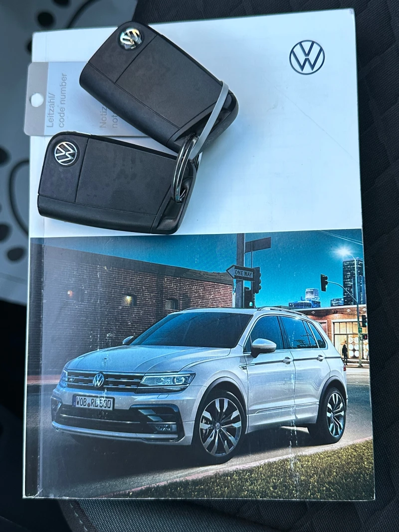 VW Tiguan 2.0 4X4 AVTOMAT LED NAVI, снимка 14 - Автомобили и джипове - 47539075