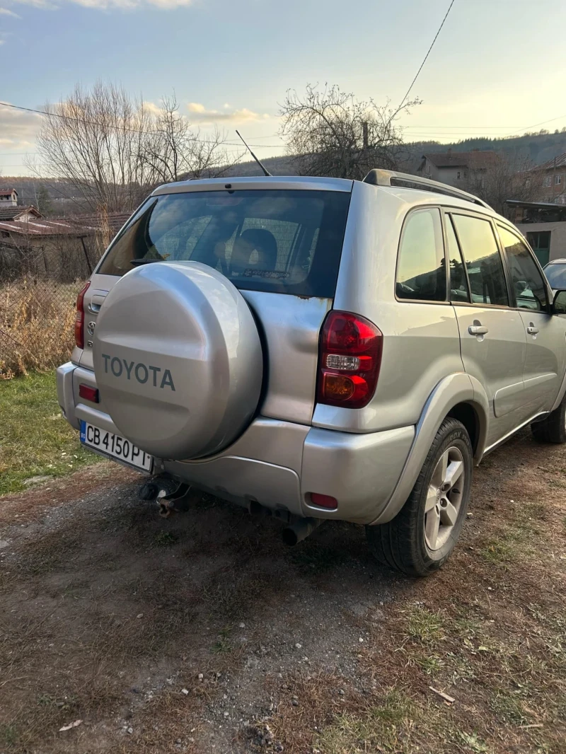 Toyota Rav4 D4D, снимка 9 - Автомобили и джипове - 48326638