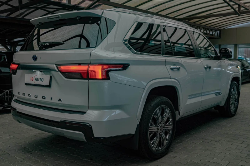 Toyota Sequoia Capstone/JBL/6+ 1/Обдухване/Panorama/HuD/Virtual/L, снимка 6 - Автомобили и джипове - 51994441