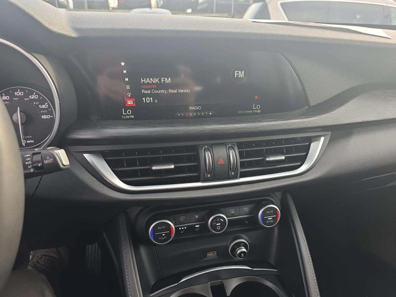 Alfa Romeo Stelvio, снимка 7 - Автомобили и джипове - 52496858