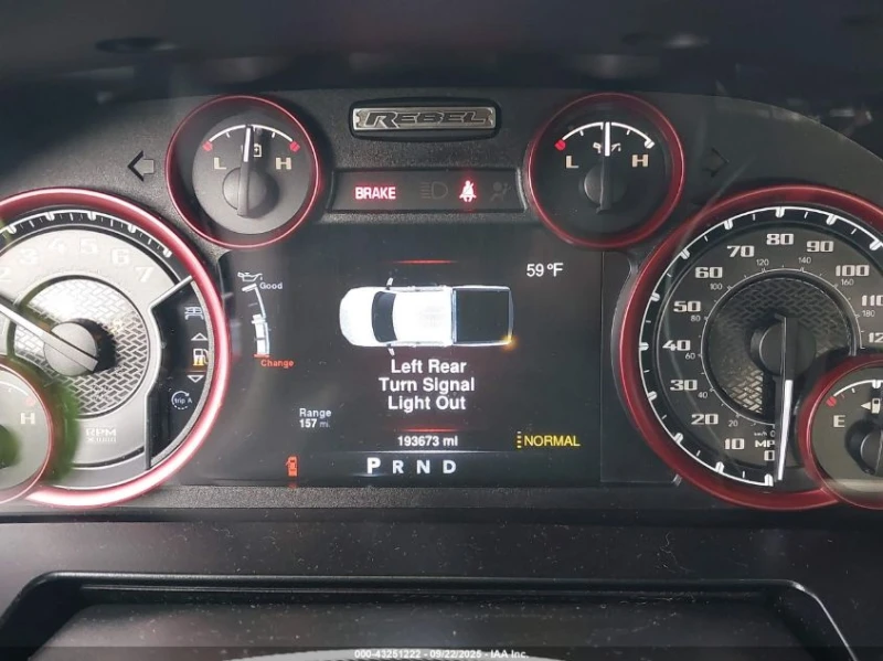 Dodge RAM 1500 5.7L V-8 VVT, 395HP 4X4 Drive, снимка 12 - Автомобили и джипове - 53057392