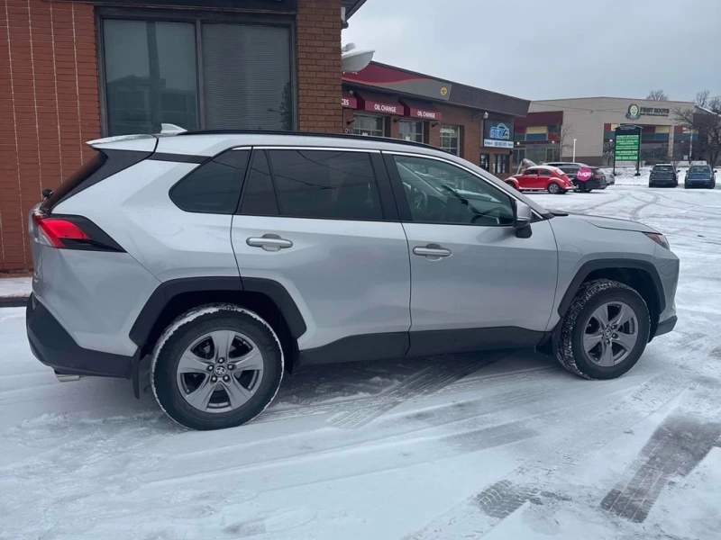 Toyota Rav4 * XLE * CARFAX * БЕЗ ПЪРВОНАЧАЛНА ВНОСКА, снимка 3 - Автомобили и джипове - 53087435