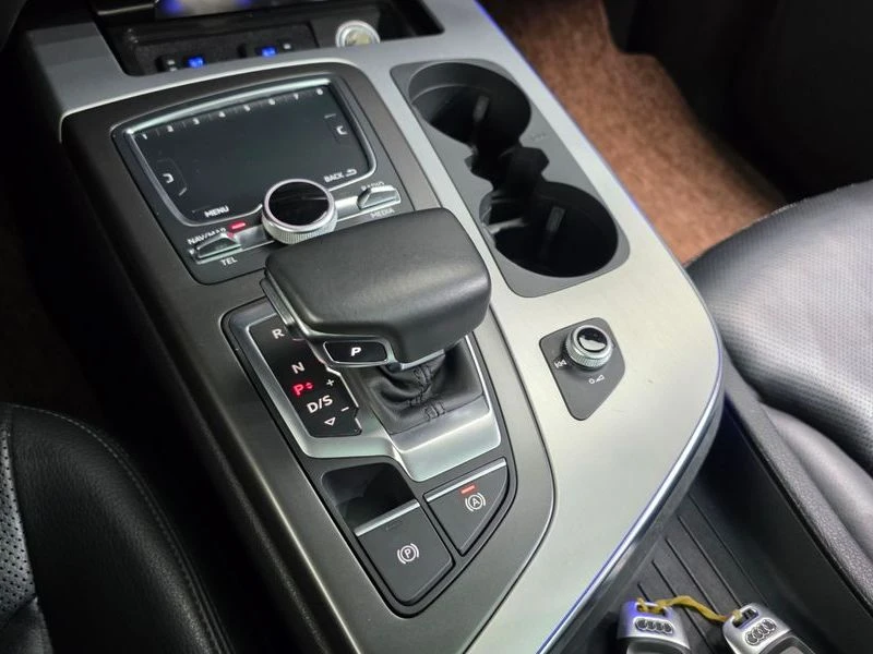 Audi Q7 2.0 Automatic, снимка 11 - Автомобили и джипове - 55462854