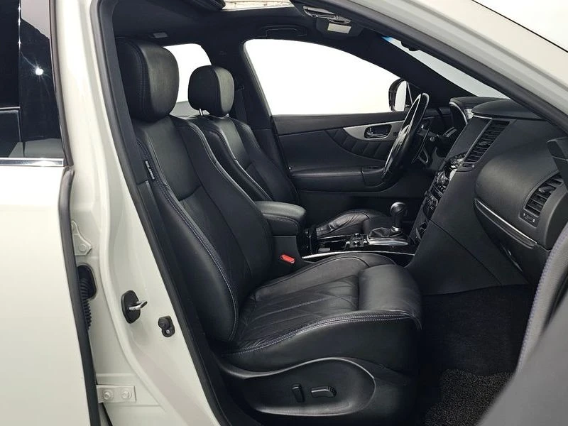Infiniti QX70 ПОДГРЕВ* ОБДУХВАНЕ, снимка 10 - Автомобили и джипове - 55975631