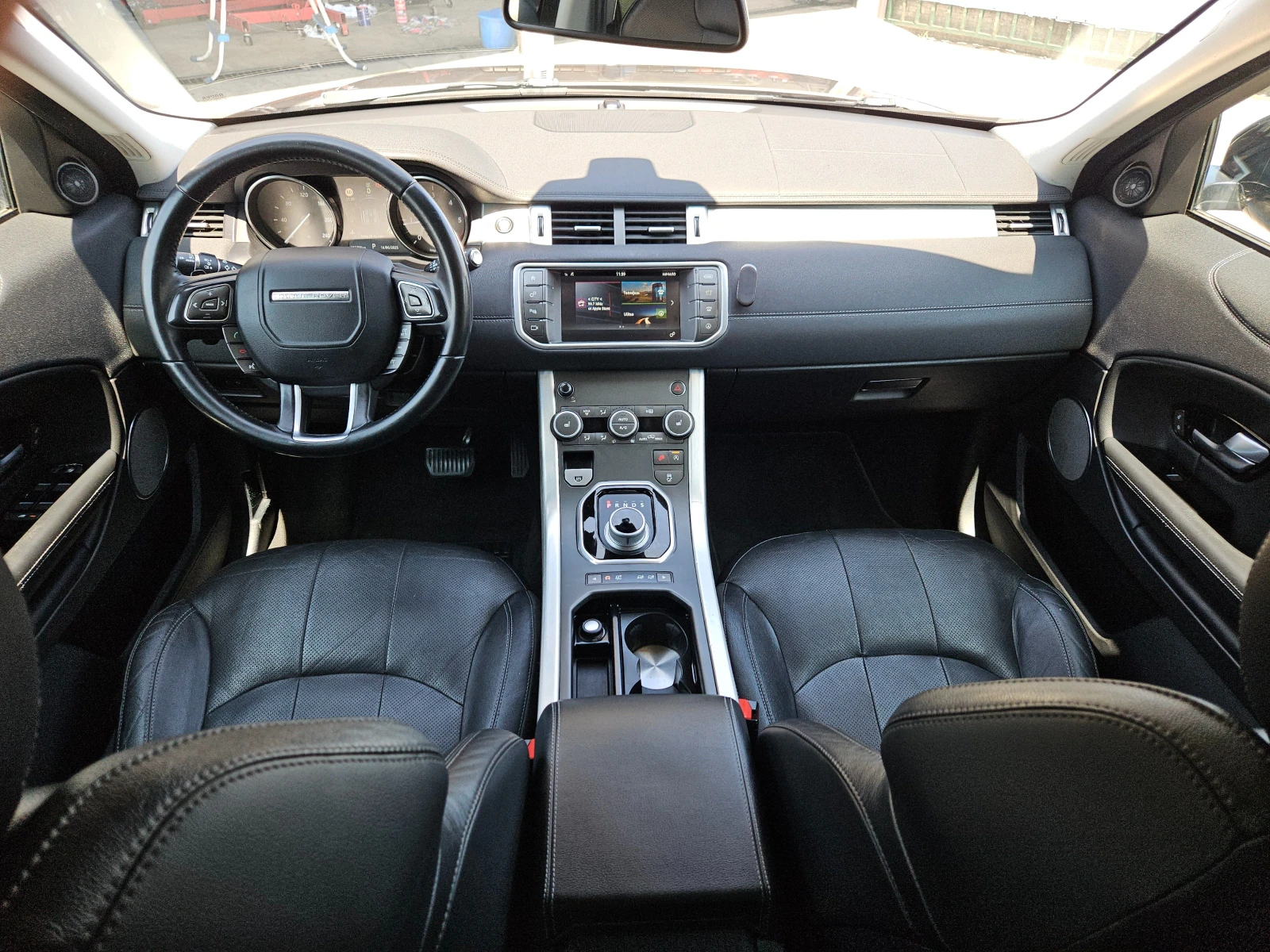 Land Rover Range Rover Evoque 2.0D/Dynamic/4X4/150ks/LED/NAVI/БЛУТУТ/EURO 6B/ТОП - изображение 10