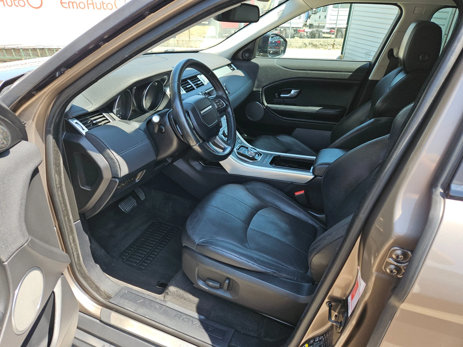 Land Rover Range Rover Evoque 2.0D/Dynamic/4X4/150ks/LED/NAVI/БЛУТУТ/EURO 6B/ТОП - изображение 9