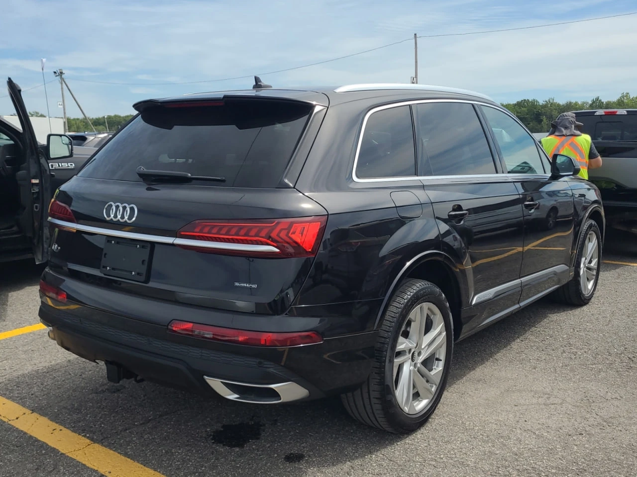 Audi Q7 * CARFAX * АВТО КРЕДИТ * ЦЕНА ДО БГ! - изображение 3
