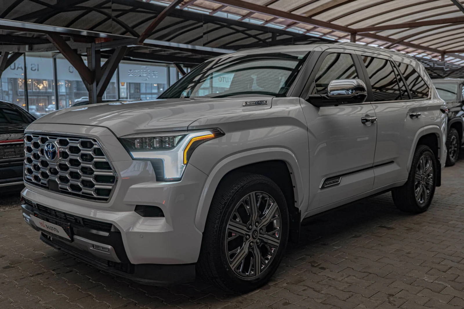 Toyota Sequoia Capstone/JBL/6+ 1//Panorama/HuD/Virtual/L | Mobile.bg   1