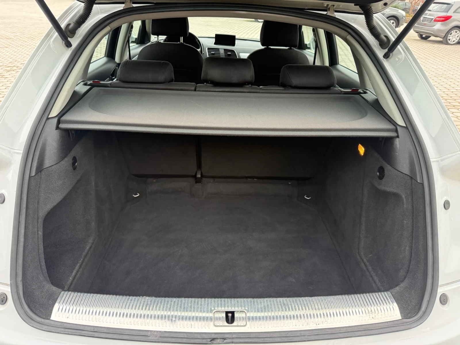 Audi Q3 2.0TDI 177hp S-line | Mobile.bg   10