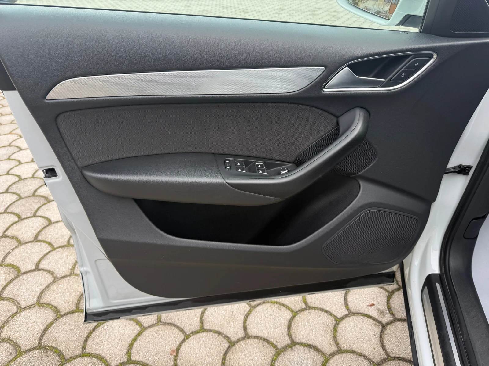 Audi Q3 2.0TDI 177hp S-line | Mobile.bg   9