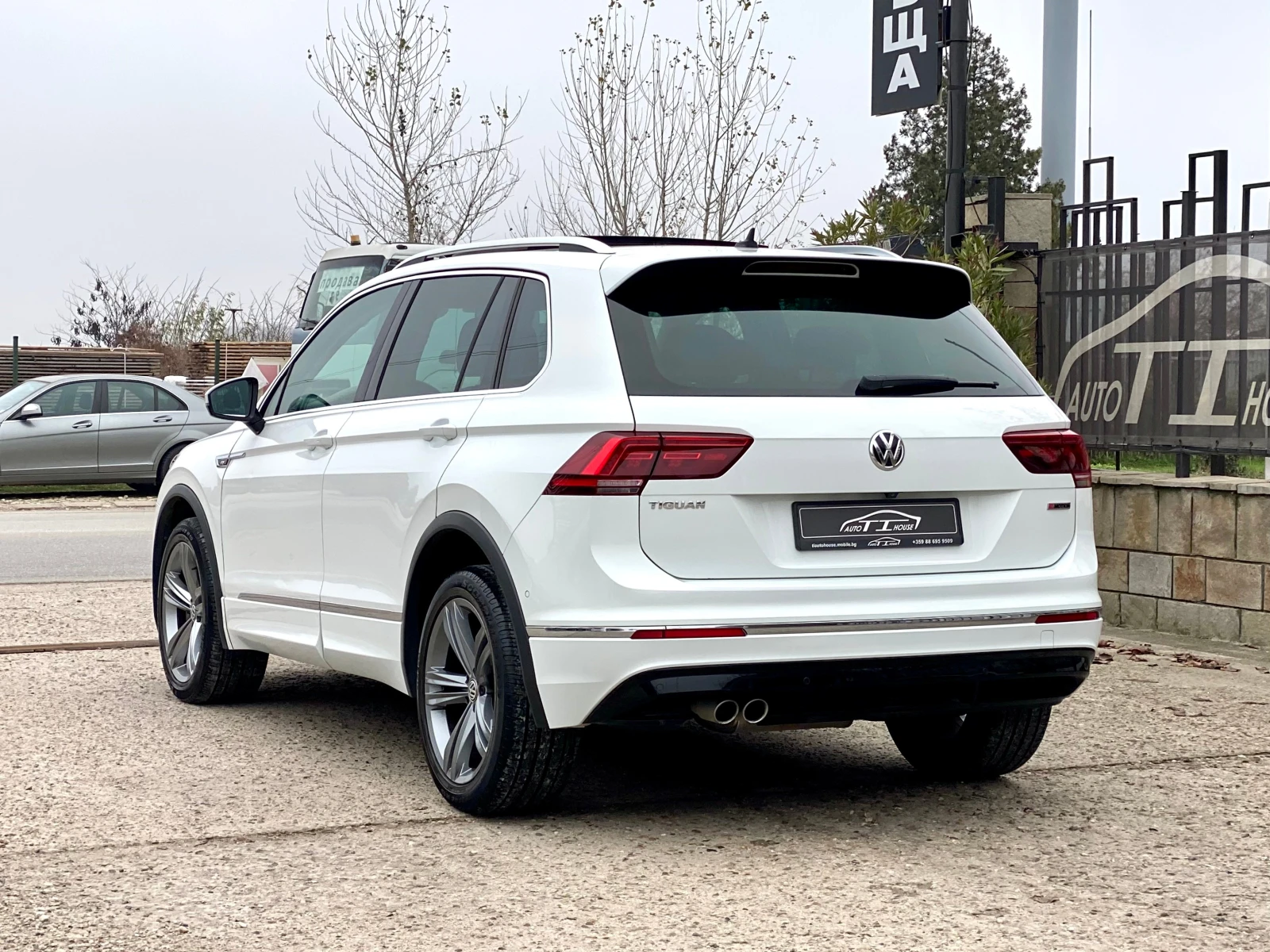 VW Tiguan R-Line* 190* 4�4* Digital* Key GO* Pano* Dis*  | Mobile.bg � ����������� 4