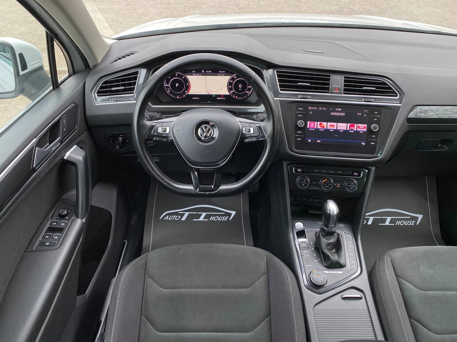 VW Tiguan R-Line* 190* 4�4* Digital* Key GO* Pano* Dis*  | Mobile.bg � ����������� 11