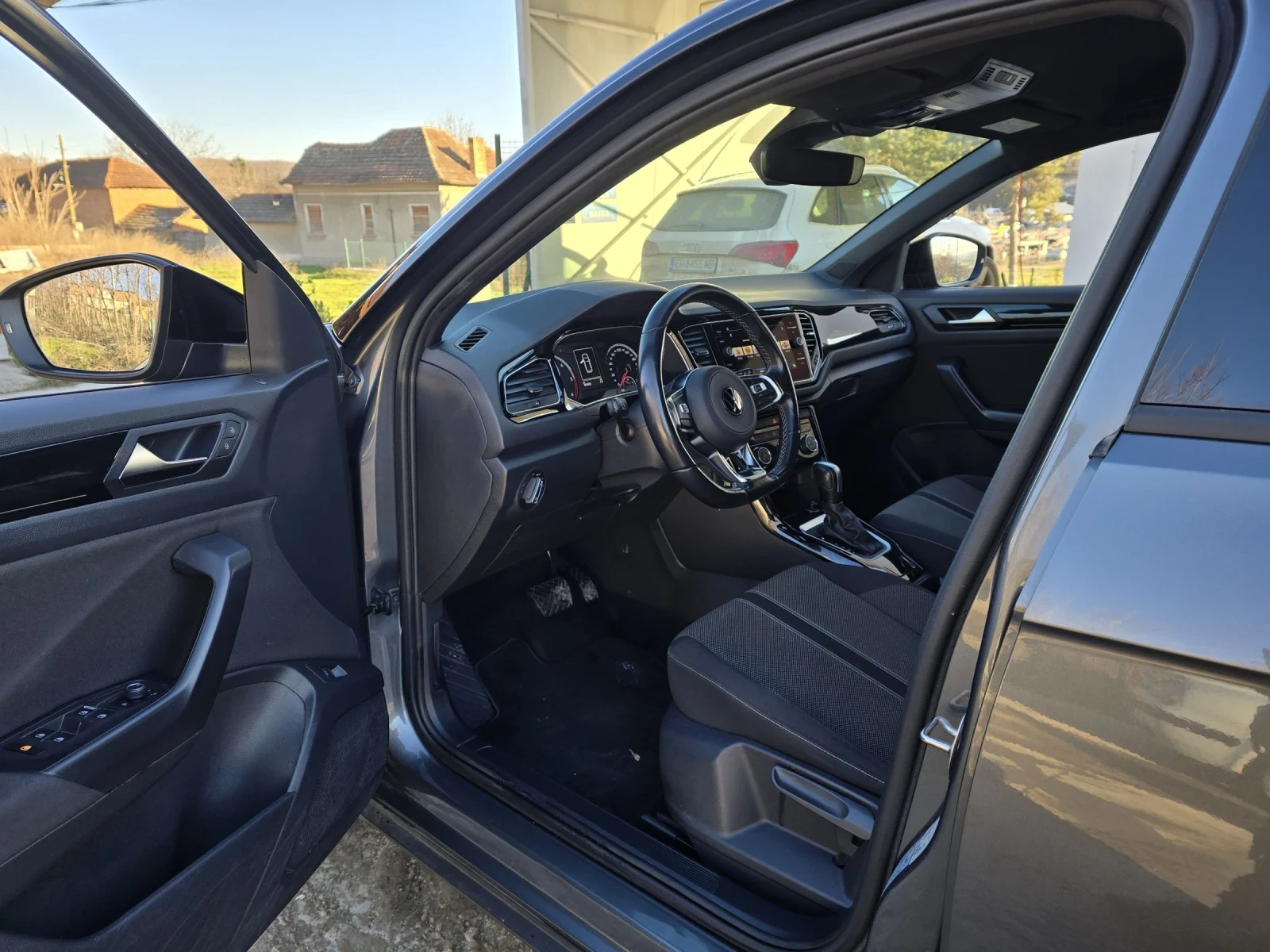 VW T-Roc 2.0TDI 150к.с DSG STYLE  - изображение 10