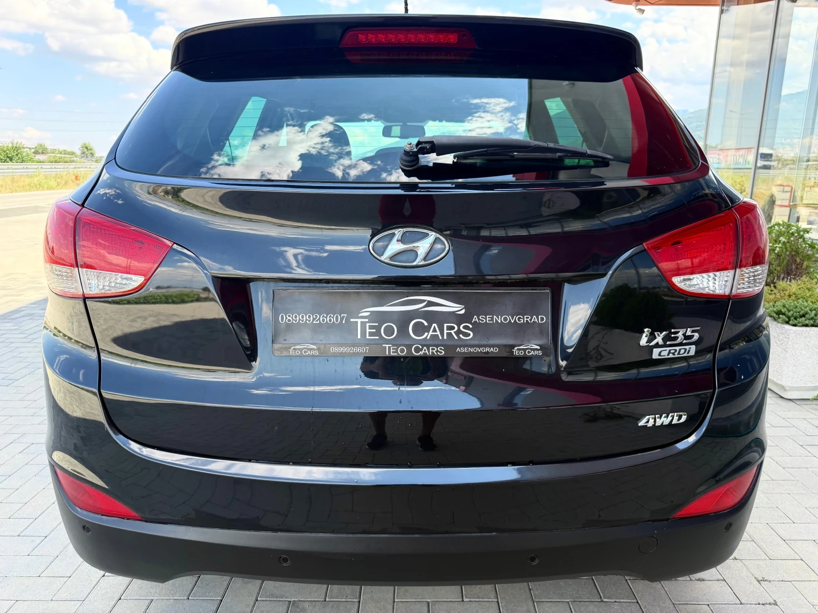 Hyundai IX35 2.0 CRDi / 4WD / 4X4 / KOJA / PODGREV / PARKTRONIC, снимка 6 - Автомобили и джипове - 55293587