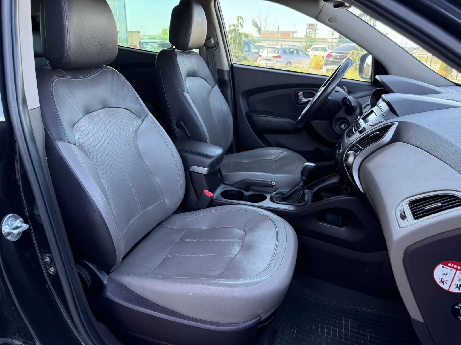 Hyundai IX35 2.0 CRDi / 4WD / 4X4 / KOJA / PODGREV / PARKTRONIC | Mobile.bg � ����������� 11