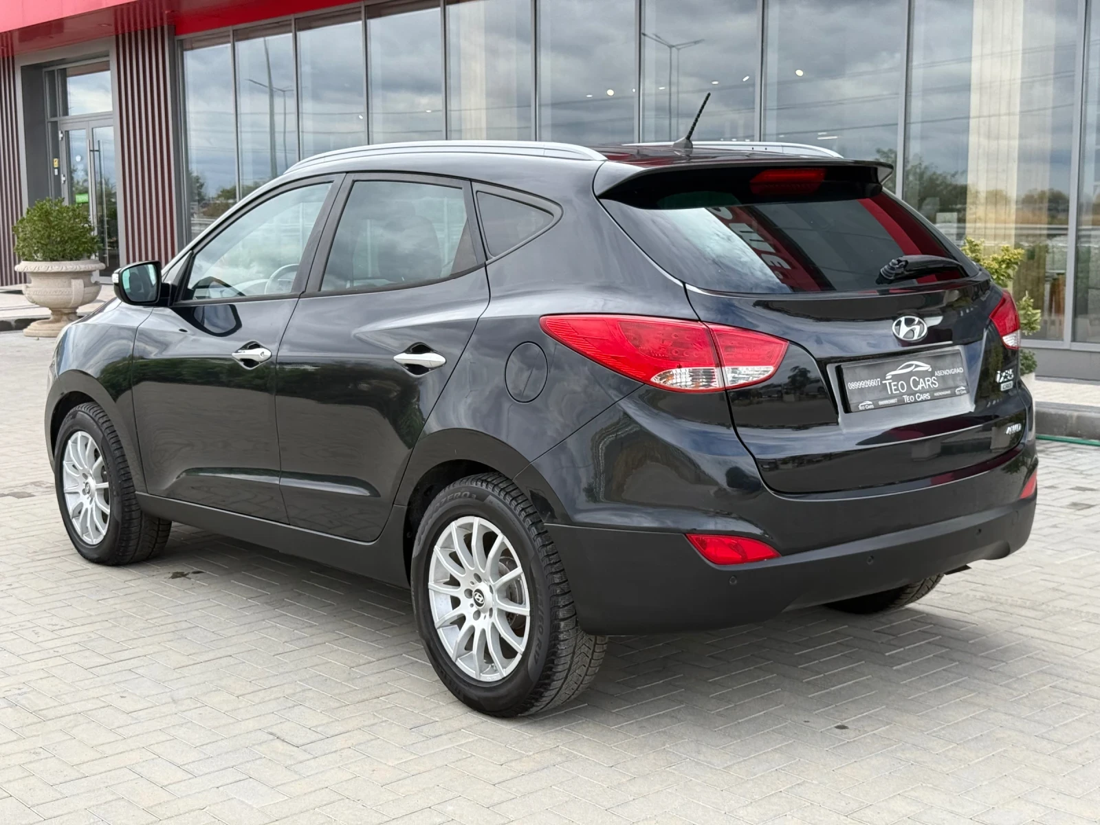 Hyundai IX35 2.0 CRDi / 4WD / 4X4 / KOJA / PODGREV / PARKTRONIC | Mobile.bg � ����������� 5