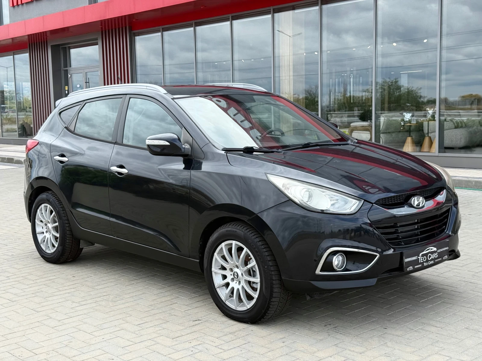 Hyundai IX35 2.0 CRDi / 4WD / 4X4 / KOJA / PODGREV / PARKTRONIC | Mobile.bg � ����������� 3