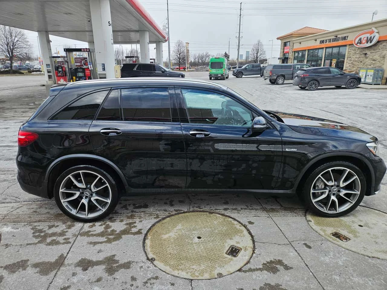 Mercedes-Benz GLC 43 AMG * CARFAX * Дистроник * Burmester * , снимка 3 - Автомобили и джипове - 53915031