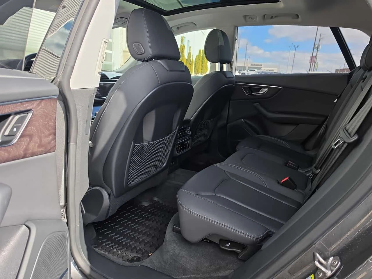 Audi Q8 Technik/CARFAX/HUD/B&O/360 CAM/PANO/ОБДУХВАНЕ, снимка 11 - Автомобили и джипове - 53929855