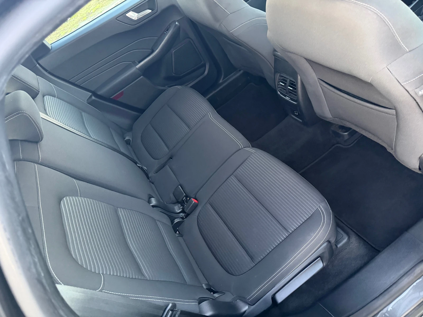 Ford Kuga 2.0 - 190 / 4Х4 / АВТОМАТИК / ЕВРО6 / ЗАДНА КАМЕРА, снимка 13 - Автомобили и джипове - 53990254