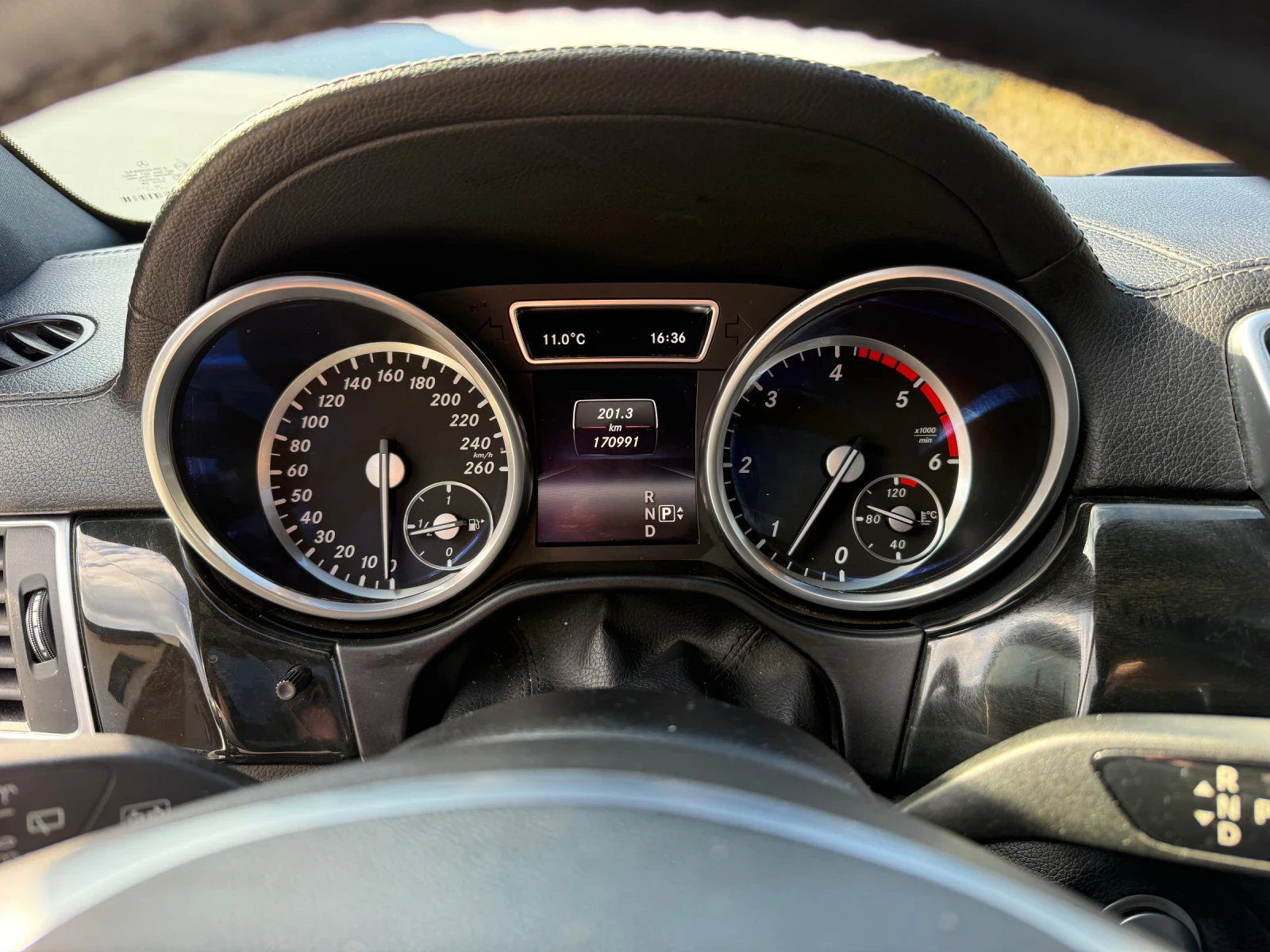 Mercedes-Benz GL 350 AMG/PANORAMA/DISTRONIK/360/KEYLESS/SOFT CLOSE, снимка 15 - Автомобили и джипове - 54001707