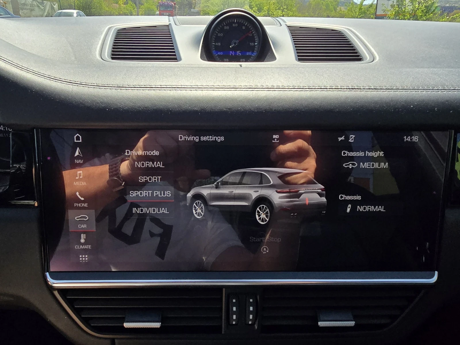 Porsche Cayenne S/BURMESTER/PANO/21/AIR, снимка 14 - Автомобили и джипове - 54329509