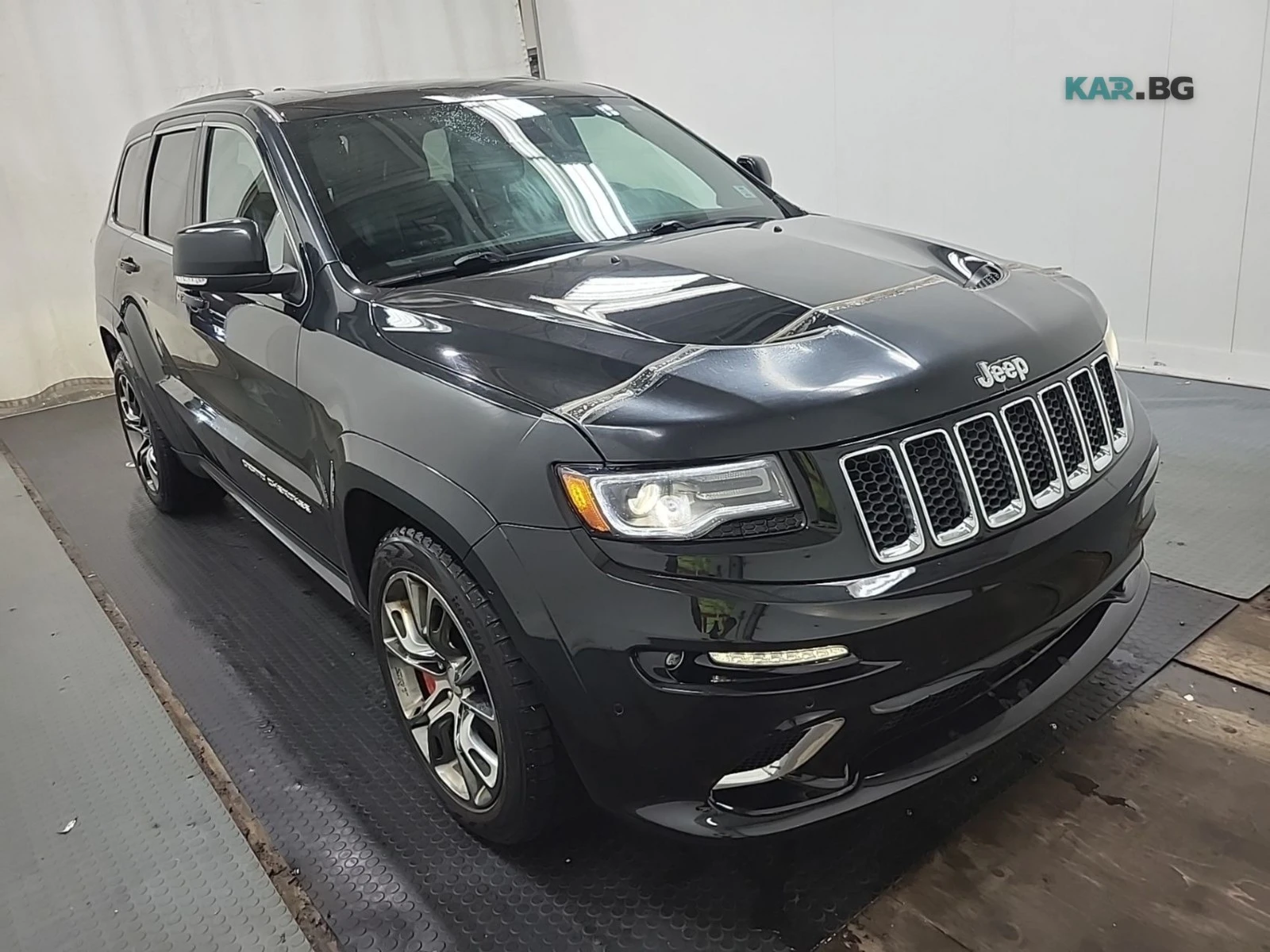 Jeep Grand cherokee SRT Автокредит Цена до България, снимка 3 - Автомобили и джипове - 54959450
