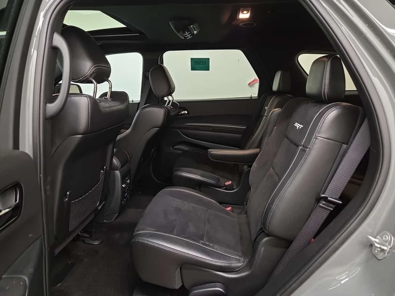 Dodge Durango SRT 392 * CARFAX * Един собственик * Без инциденти, снимка 10 - Автомобили и джипове - 55441414