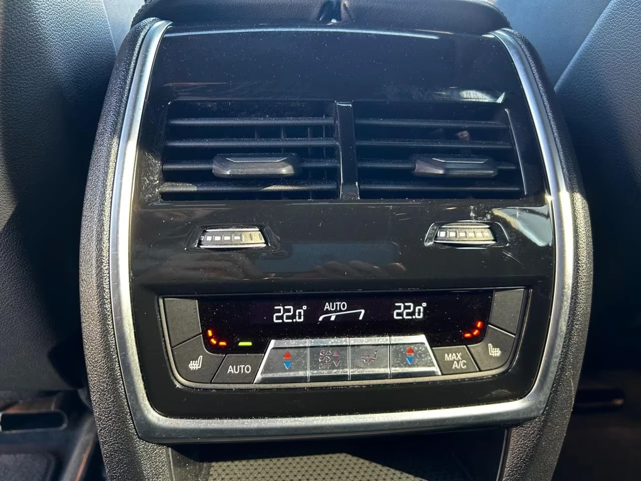 BMW X5 40i / M SPORT / SKY LOUNGE / ICONIC GLOW/ HUD/ 360, снимка 14 - Автомобили и джипове - 55522731