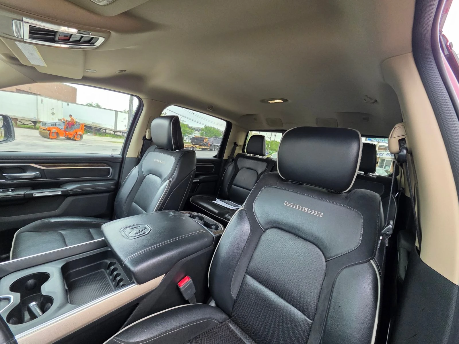Dodge RAM 1500  Laramie  / ОБДУХВАНЕ / CARFAX / АВТОКРЕДИТ  , снимка 13 - Автомобили и джипове - 55875980