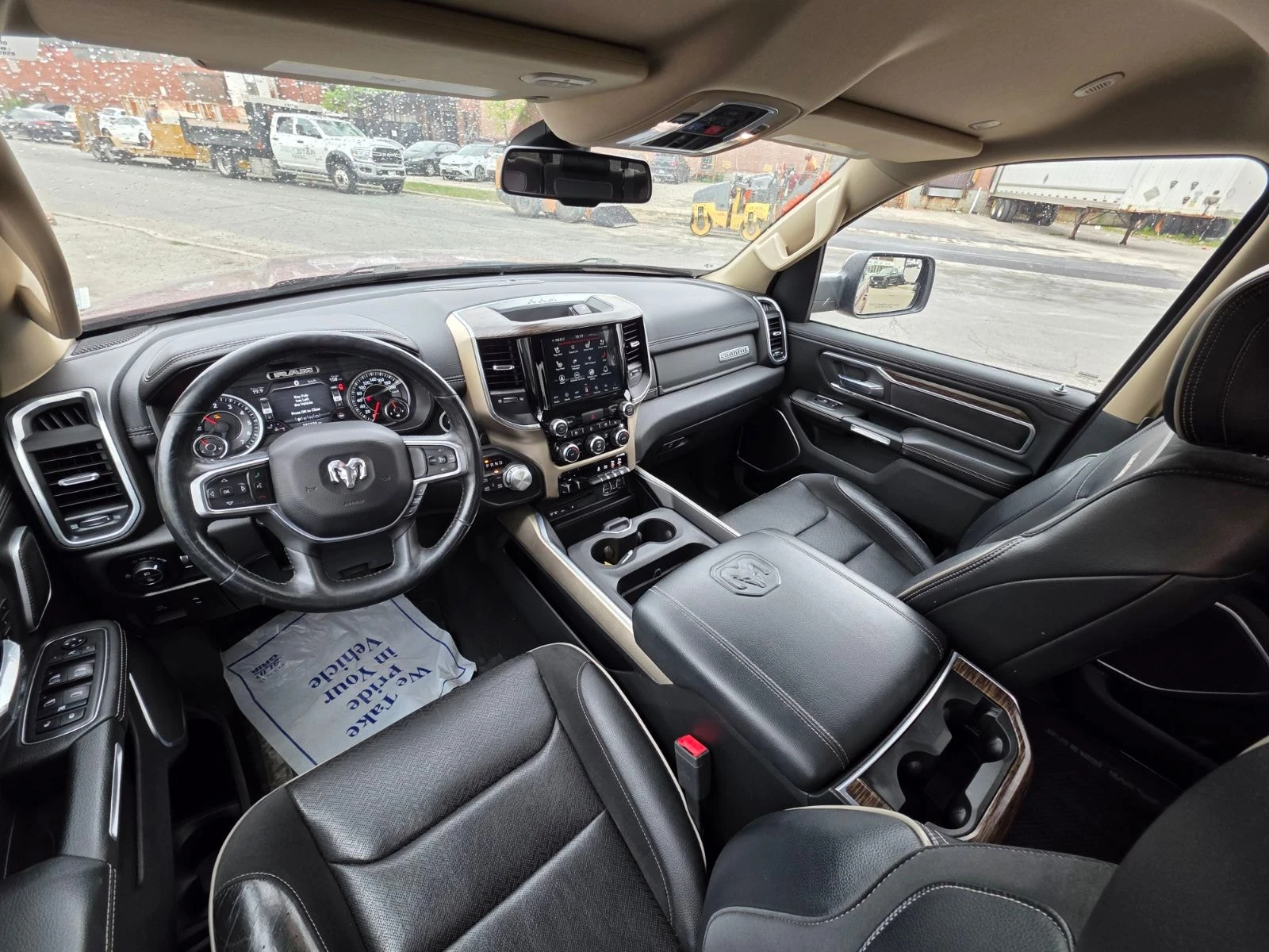 Dodge RAM 1500  Laramie  / ОБДУХВАНЕ / CARFAX / АВТОКРЕДИТ  , снимка 11 - Автомобили и джипове - 55875980