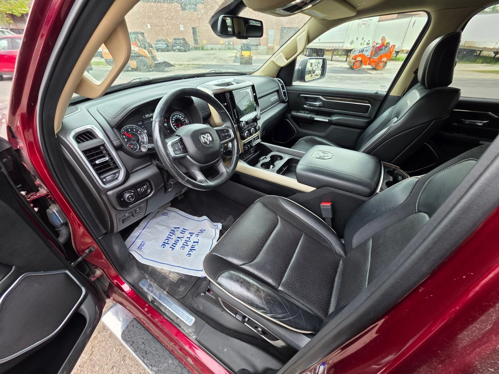 Dodge RAM 1500  Laramie  / ОБДУХВАНЕ / CARFAX / АВТОКРЕДИТ  , снимка 5 - Автомобили и джипове - 55875980
