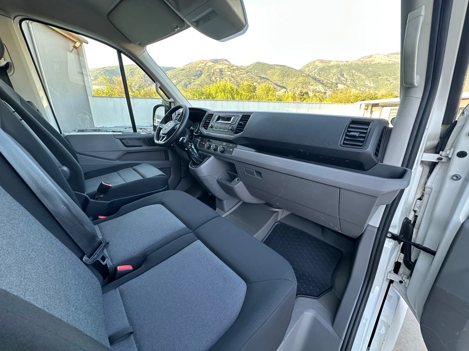 VW Crafter 2-Броя!XXL!FULL!LED!EURO6! - изображение 9