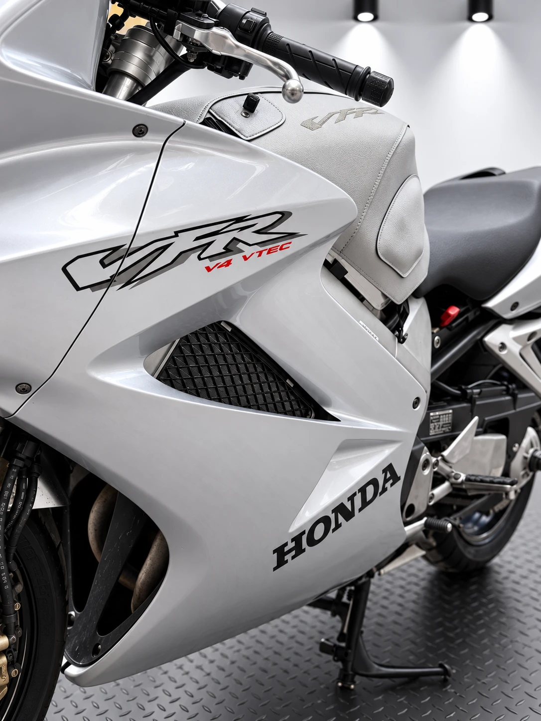 Honda Vfr 800 V4, снимка 4 - Мотоциклети и мототехника - 56115625