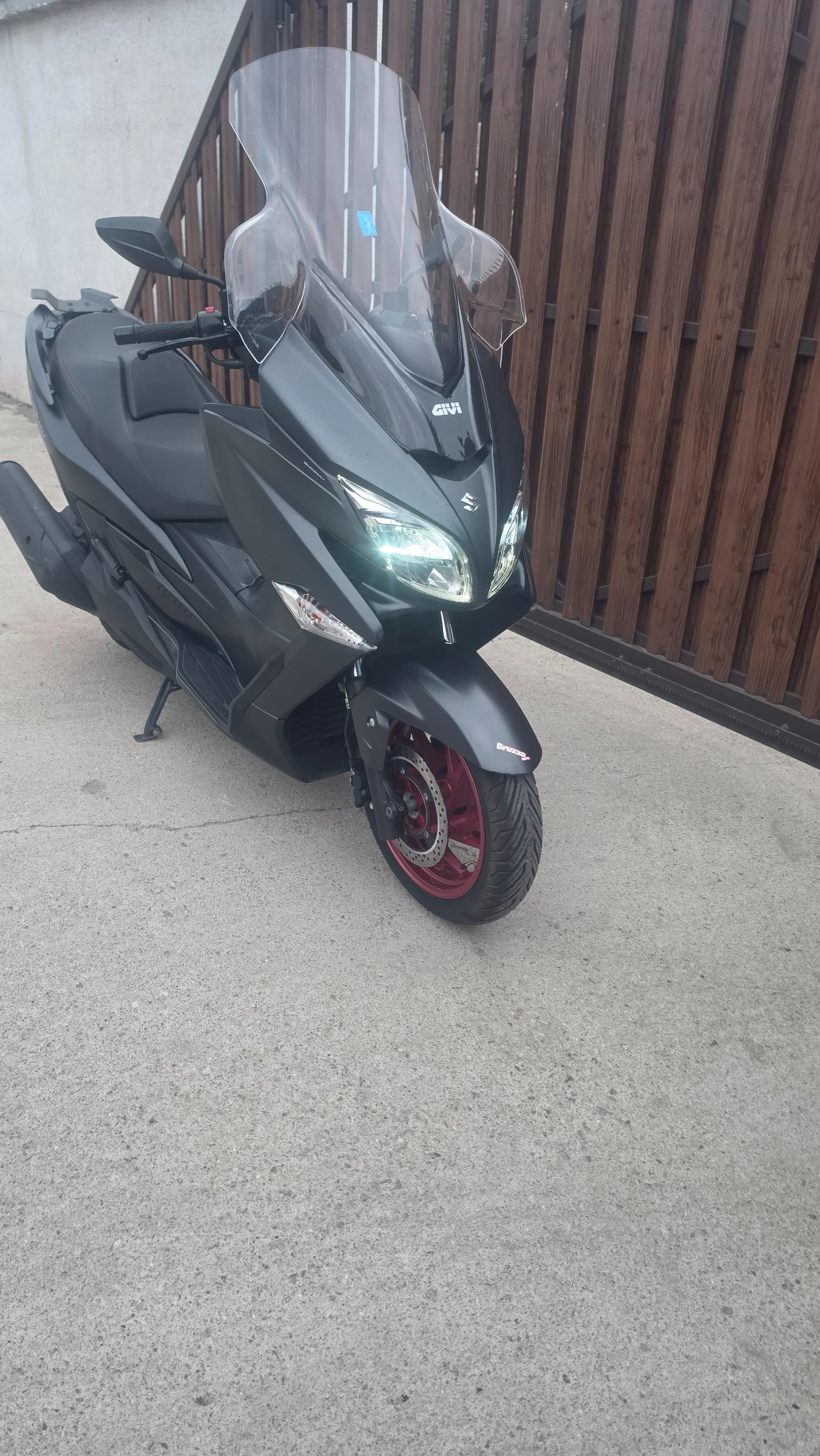 Suzuki Burgman 400 abc, tcs, снимка 2 - Мотоциклети и мототехника - 56245377